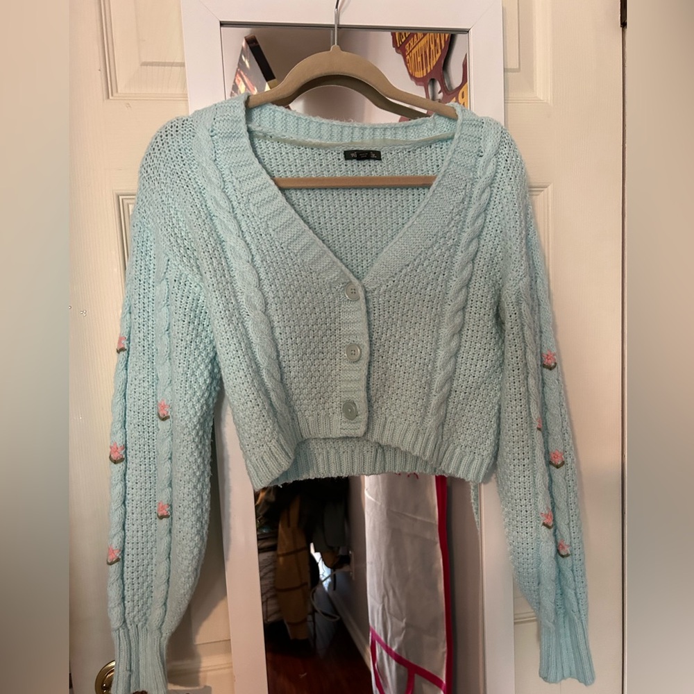 Blue cropped floral cardigan